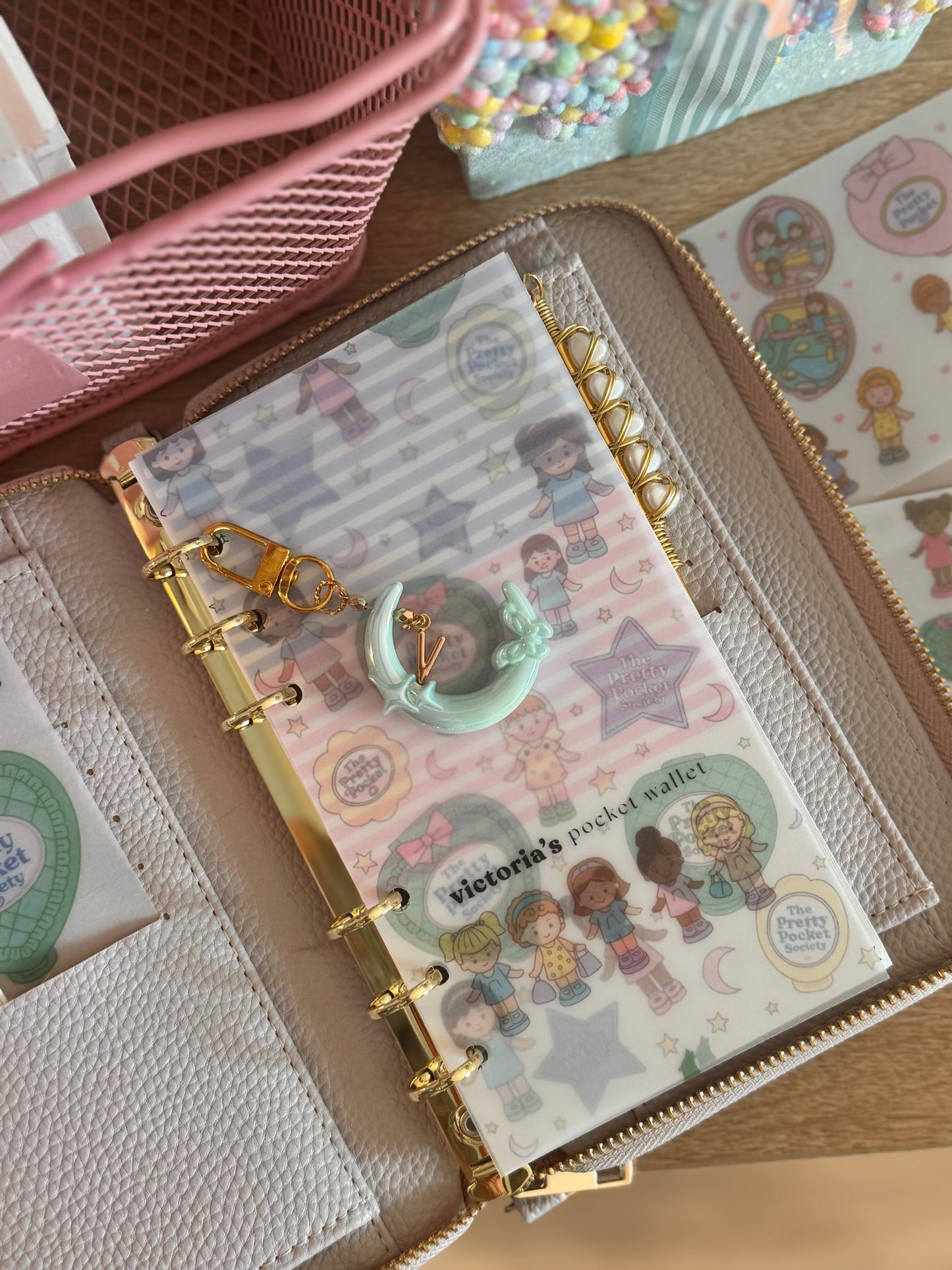 The Pretty Pocket Society: Girlies Gallery Dashboard