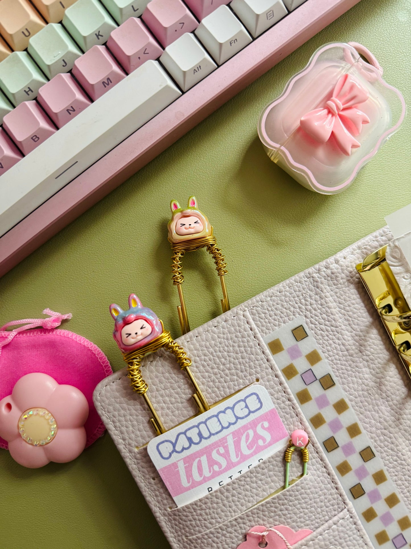 LabuLumie Jumbo Paperclip