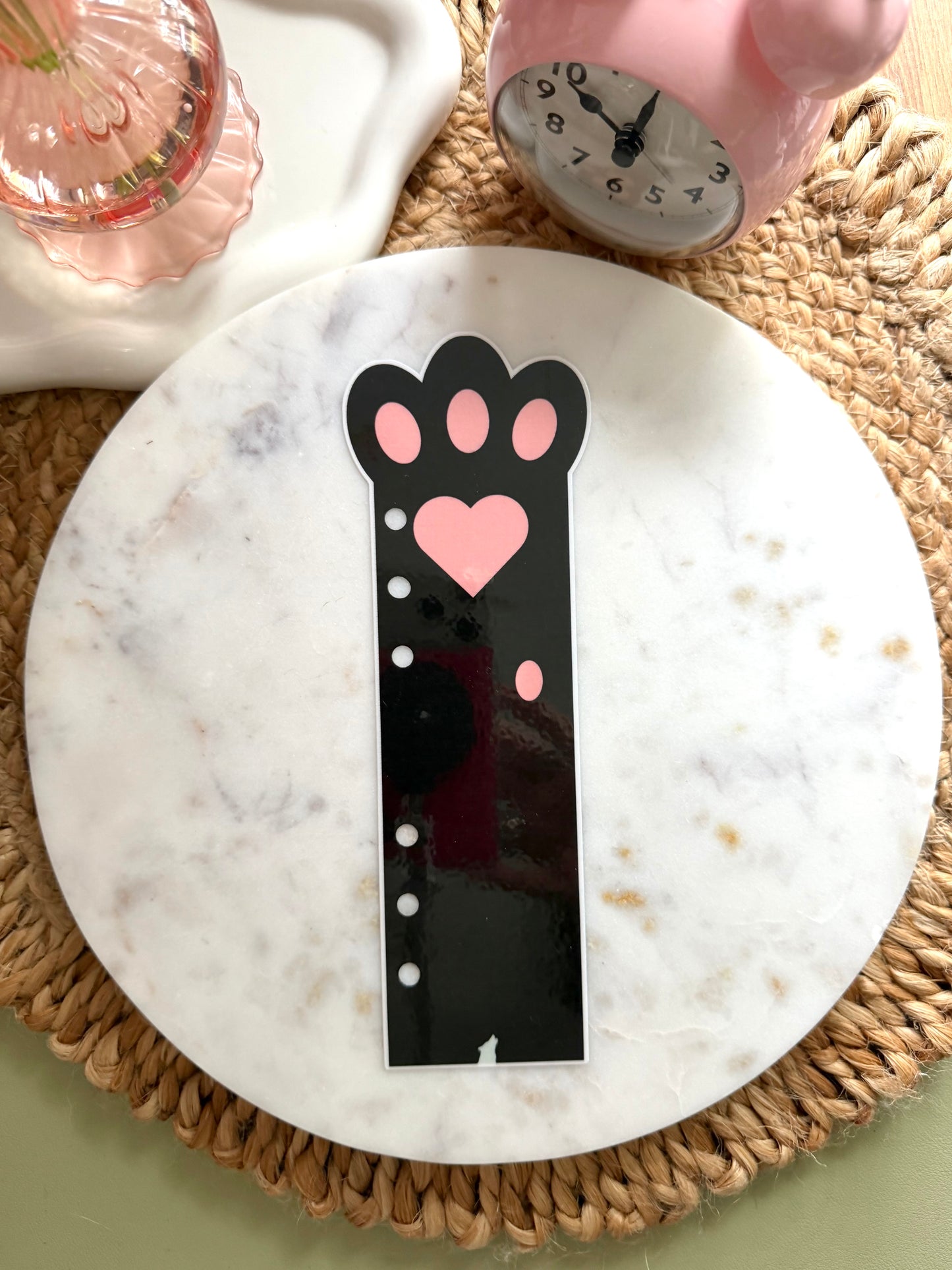 Peek-a-Paw Divider