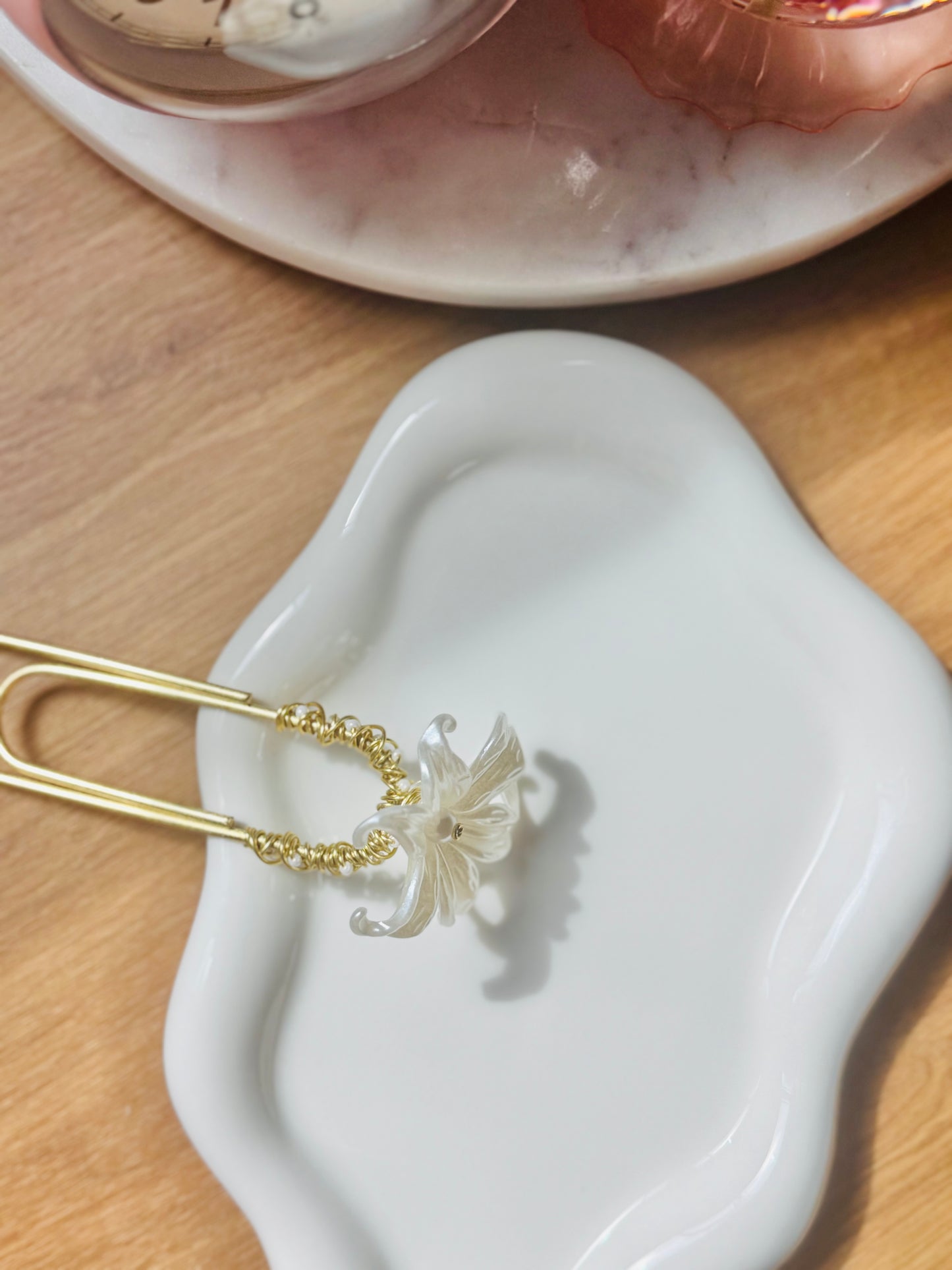 Silken Petal Jumbo Clip