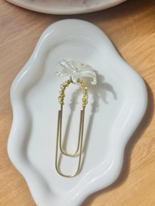 Silken Petal Jumbo Clip