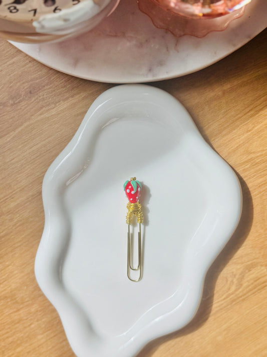Maison Fraise Paperclip