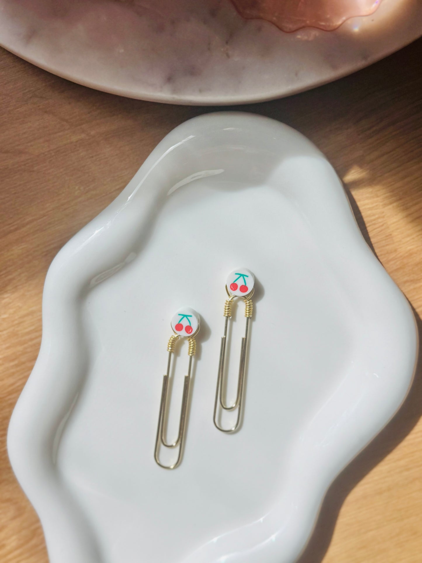 Twin Cherries Paperclip 2pk