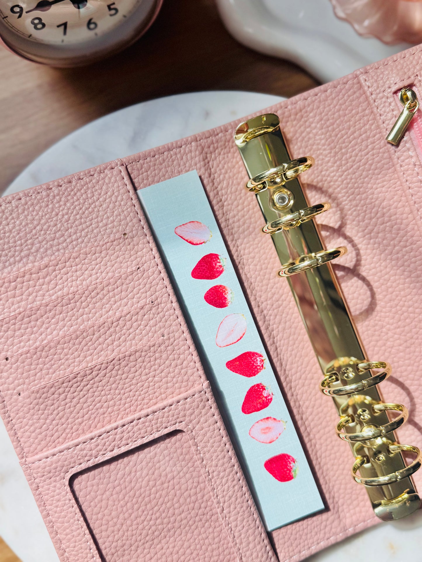 Strawberry Pocket Peeker