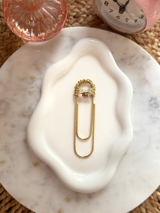 Heartstrings & Bows Klip