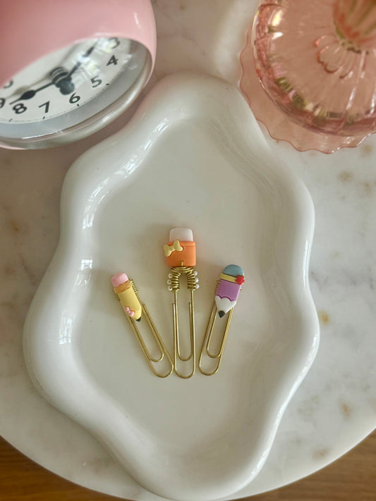 Desk Mates Paperclip ✏️