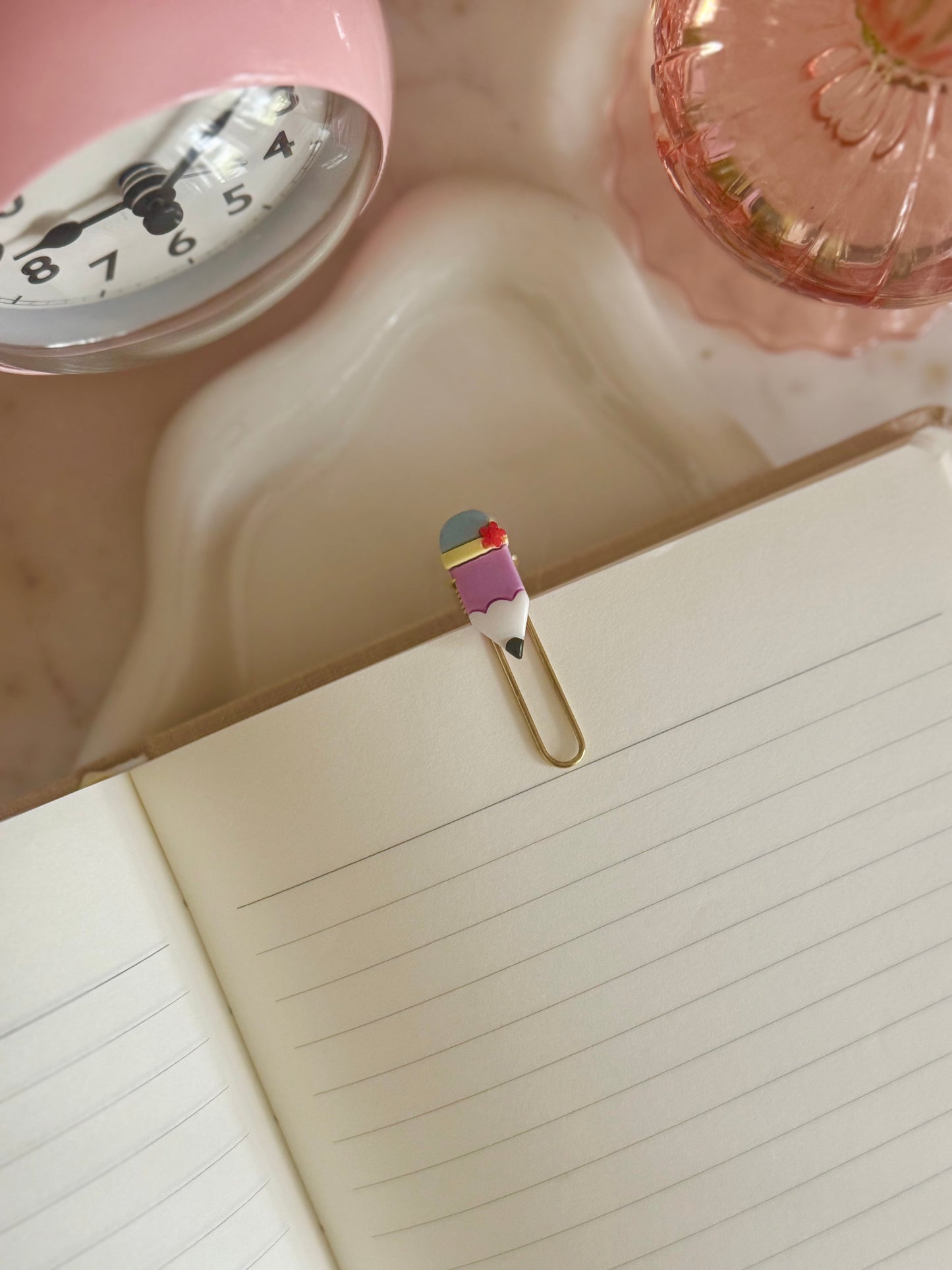 Desk Mates Paperclip ✏️