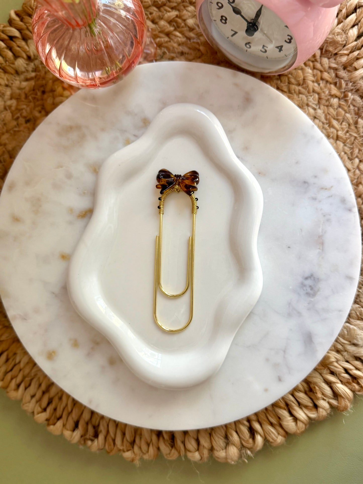 The Heritage Bow Clip 🤎🖤