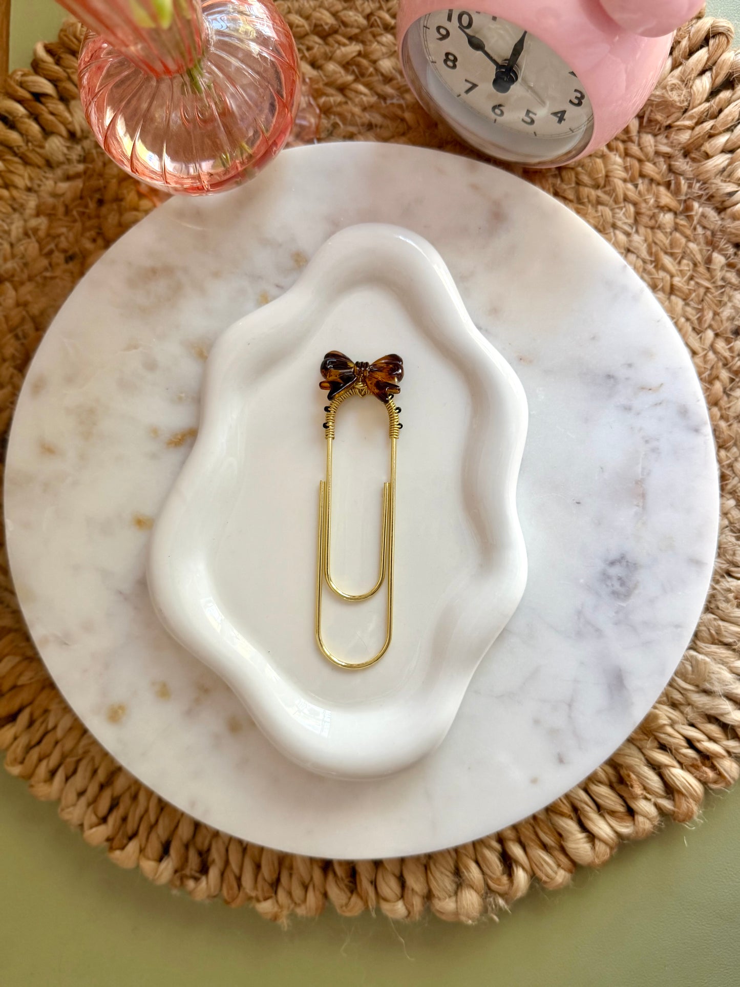 The Heritage Bow Clip 🤎🖤