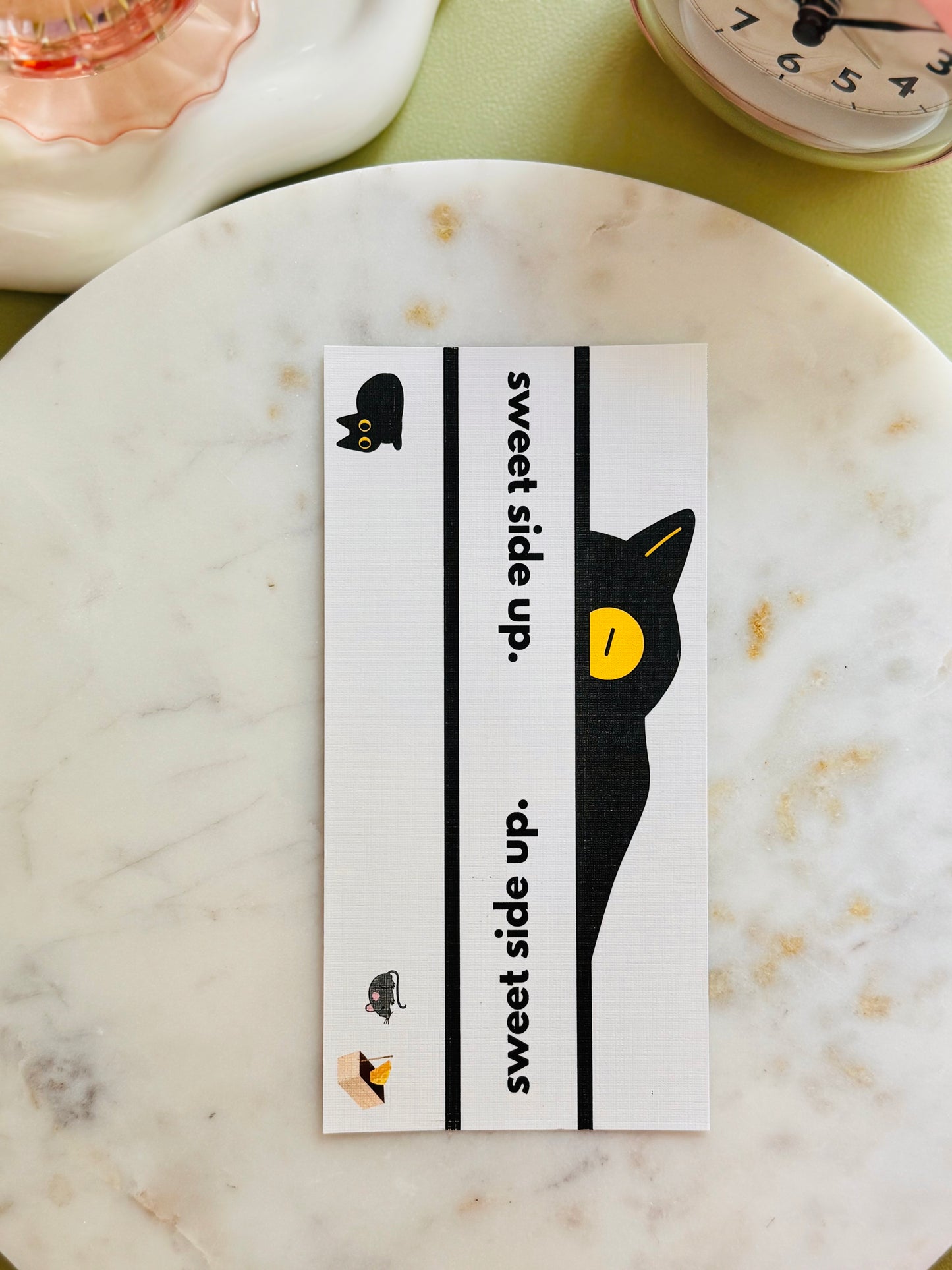 Shadow Paws Pocket Peeker